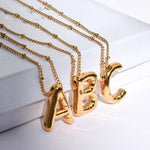 Collar Letra Globo
