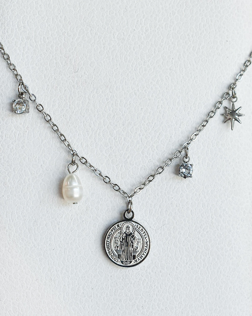 Collar San Benito Charms
