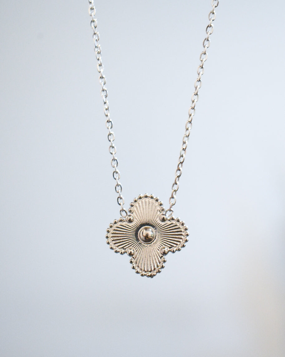 Collar Clover
