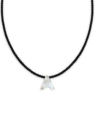 Collar Letra Black Madre Perla
