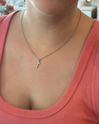 Collar Cruz Plana