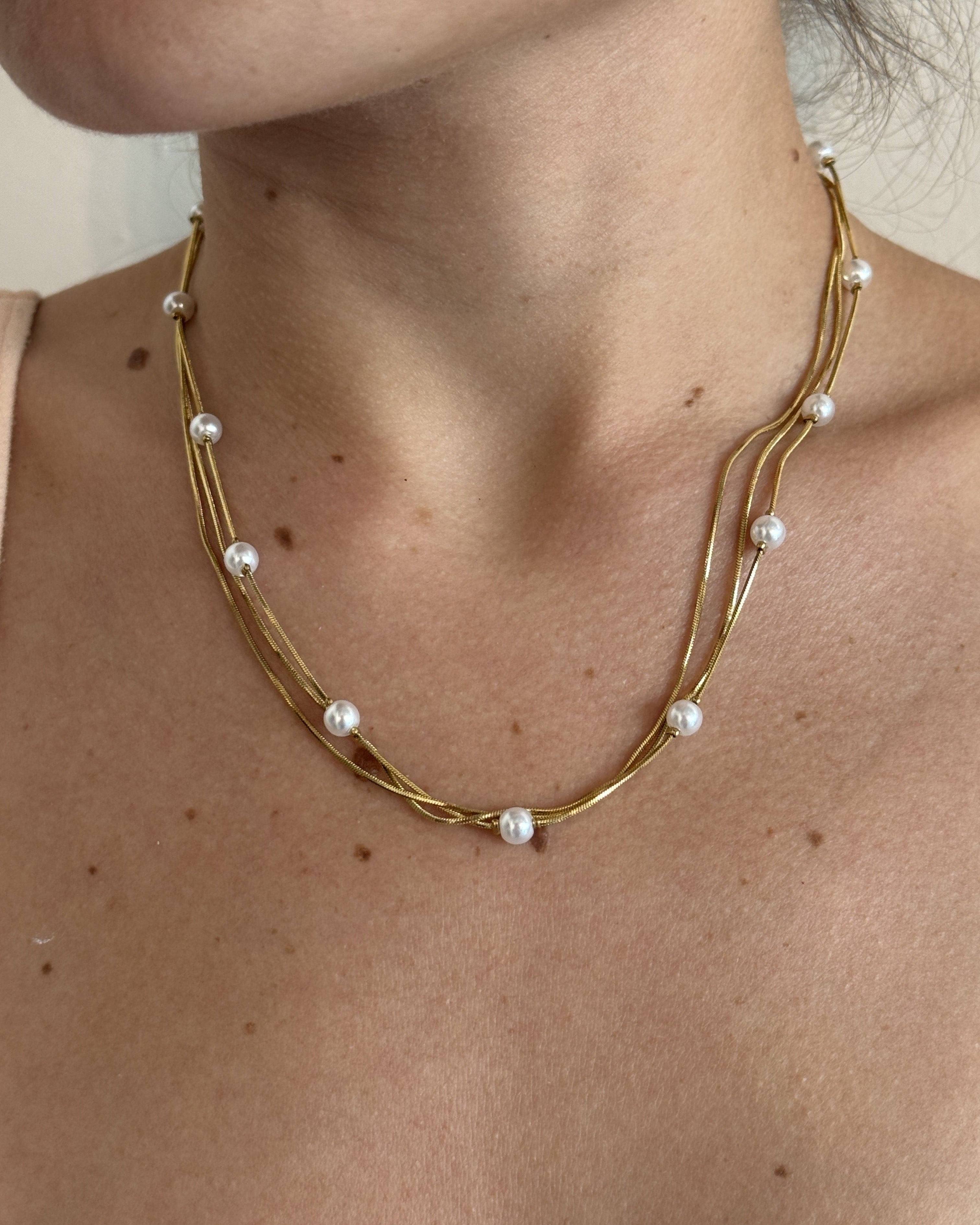 Collar Pearl Layer